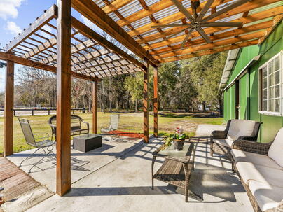 Photo 1 of 25 : 163 Keans Neck Road