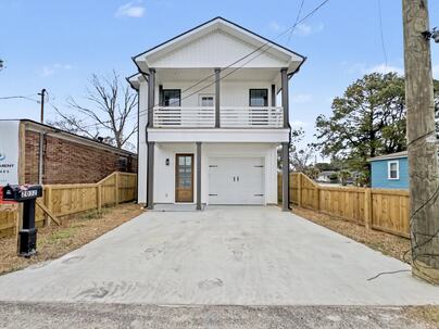 Photo 1 of 25 : 2032 Forest Avenue