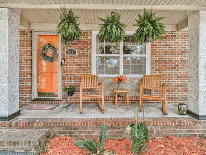 Photo 1 of 25 : 411 Corey Boulevard