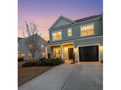 Photo 1 of 14 : 2490 Stadium Drive