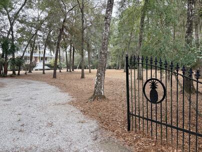 Photo 1 of 25 : 8970 Palmetto Road