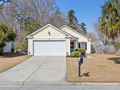 Photo 1 of 25 : 534 Beverly Drive