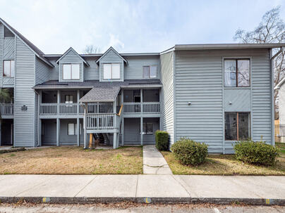 Photo 1 of 25 : 8483 Yadkin Circle, #Apt L