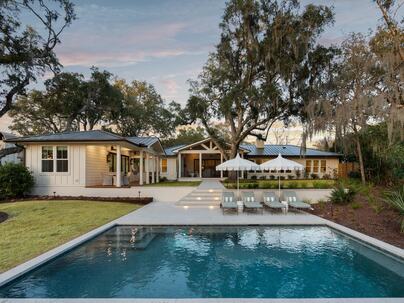 Photo 1 of 25 : 319 Hobcaw Drive