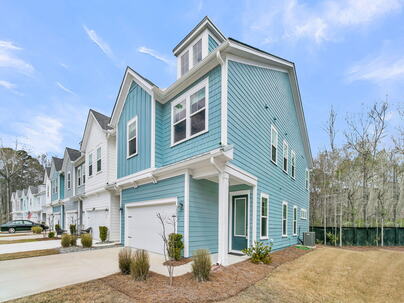 Photo 1 of 25 : 2642 Balena Drive