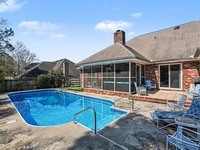 Photo 1 of 25 : 108 Dresden Drive