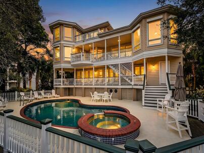 Photo 1 of 25 : 27 Waterway Island Drive