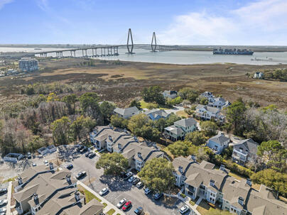 Photo 1 of 25 : 266 Alexandra Drive, #11