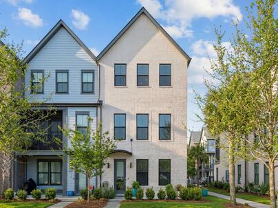 Photo 1 of 25 : 1570 Hancock Street