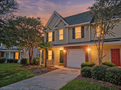 Photo 1 of 25 : 5222 Fernland Way