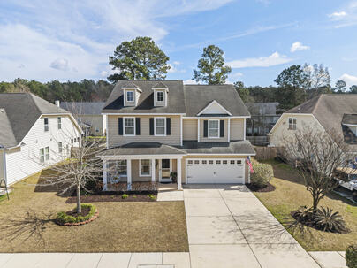 Photo 1 of 25 : 220 Devonshire Drive