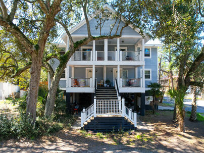Photo 1 of 25 : 124 Hudson Avenue