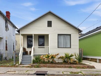 Photo 1 of 25 : 58 Congress Street