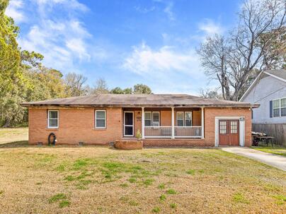 Photo 1 of 22 : 4744 Holbird Street