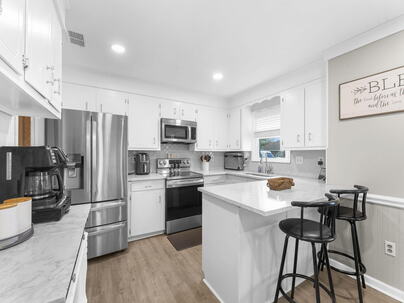 Photo 1 of 25 : 411 Indian Drive