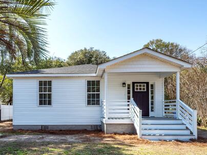 Photo 1 of 21 : 2646 Madden Drive