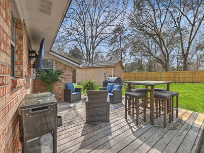 Photo 1 of 23 : 113 Pine Court