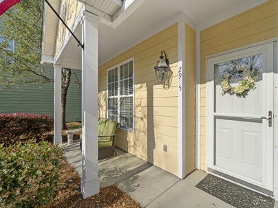 Photo 1 of 25 : 2915 Sweetleaf Lane