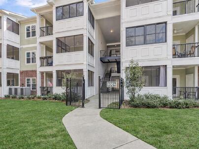 Photo 1 of 25 : 1025 Riverland Woods Place, #Apt 801