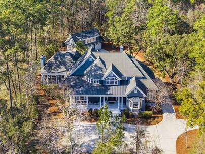 Photo 1 of 25 : 150 Royal Assembly Drive