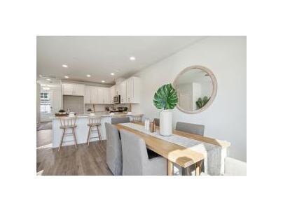 Photo 1 of 23 : 743 Alma Square Drive