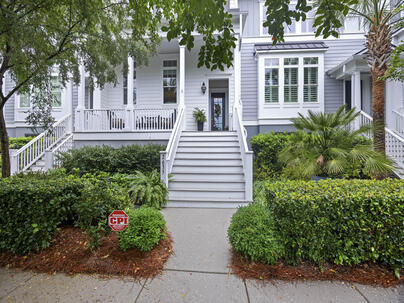 Photo 1 of 25 : 2635 Townsend Place