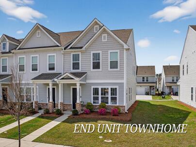 Photo 1 of 25 : 304 Surfbird Road