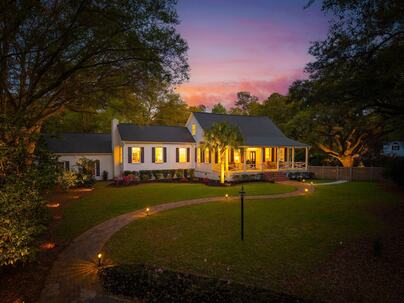 Photo 1 of 25 : 111 Carolina Avenue