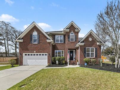 Photo 1 of 25 : 3005 Beauregard Court
