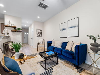 Photo 1 of 25 : 238 Buchanan Circle