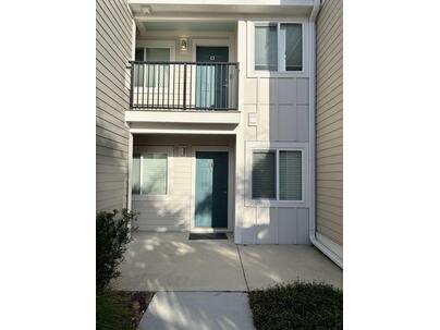 Photo 1 of 25 : 271 Alexandra Drive, #6