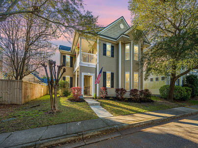 Photo 1 of 25 : 52 Regency Oaks Drive