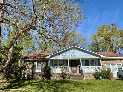 Photo 1 of 25 : 246 Columbia Drive