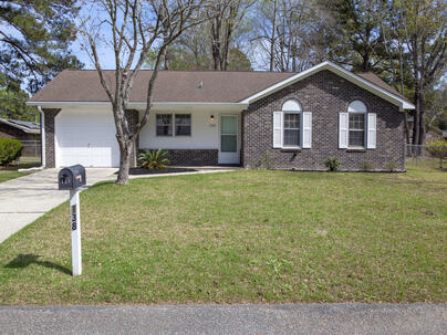 Photo 1 of 23 : 138 Pawley Drive