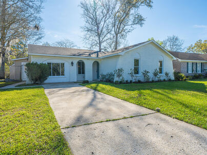 Photo 1 of 25 : 5819 Saint Angela Drive