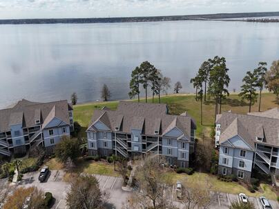 Photo 1 of 25 : 1130 Bridge View Lane, #C101