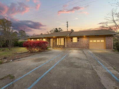 Photo 1 of 23 : 1001 Margaret Drive