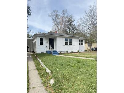 Photo 1 of 20 : 1630 Larry Street