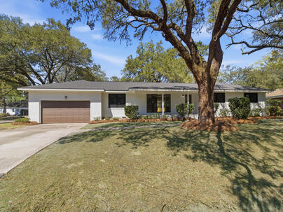 Photo 1 of 25 : 1340 Coleridge Street