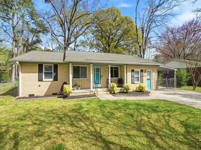 Photo 1 of 25 : 221 Froman Drive