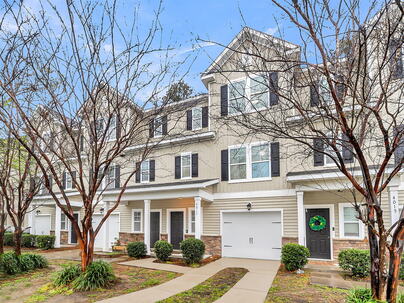 Photo 1 of 25 : 4017 Hartland Street