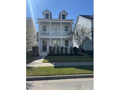 Photo 1 of 25 : 1073 Oak Bluff Avenue