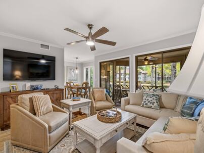 Photo 1 of 25 : 4833 Green Dolphin Way