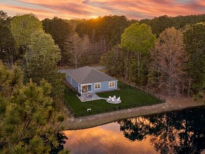 Photo 1 of 25 : 184 Twickenham Loop