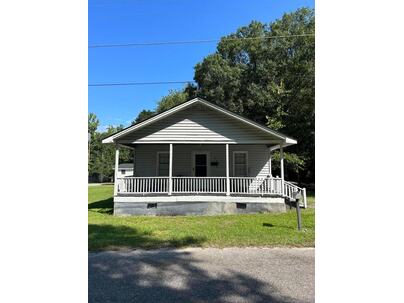 Photo 1 of 4 : 605 Tomlinson Street