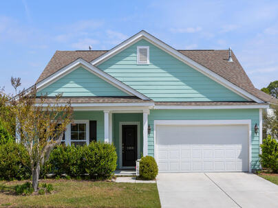 Photo 1 of 25 : 1069 Pigeon Point