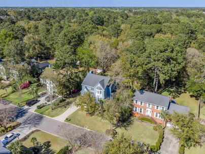 Photo 1 of 25 : 1464 Pine Island View