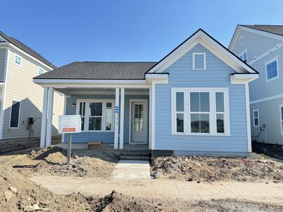 Photo 1 of 25 : 777 Blueway Avenue