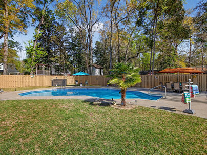 Photo 1 of 25 : 112 Ayers Circle