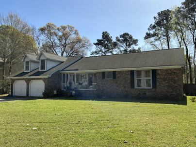 Photo 1 of 16 : 5 Dunvegan Drive